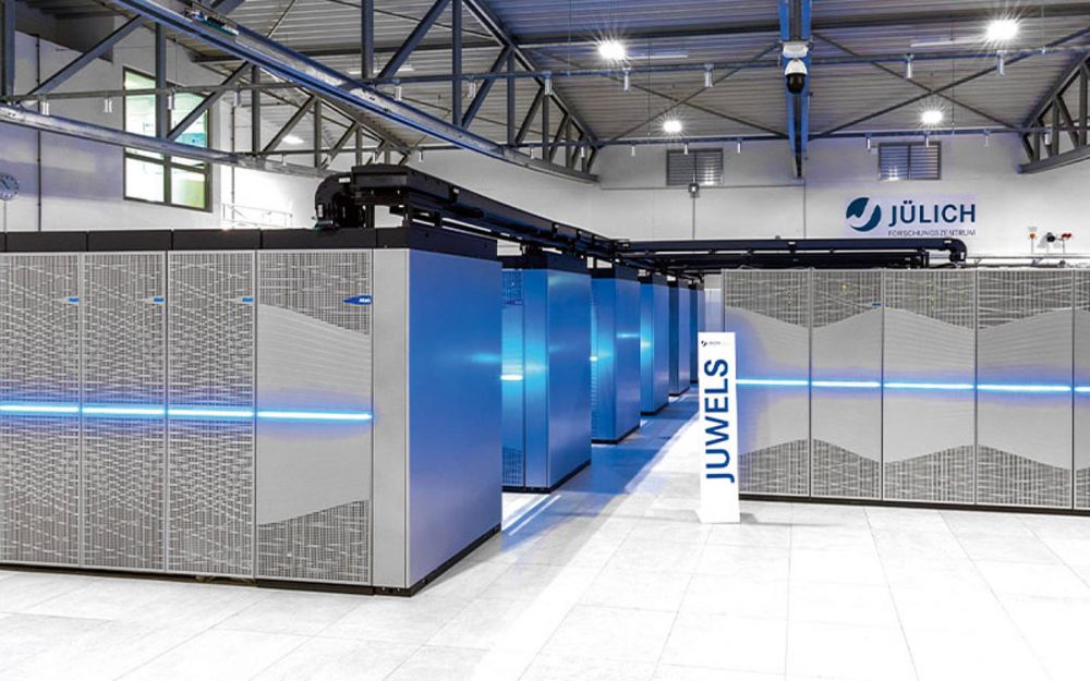 csm_a_supercomputer-juwels__Forschungszentrum_Juelich_Wilhelm-Peter-Schneider_14be970fb5